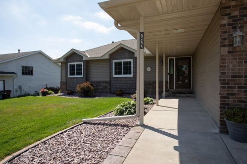 7873 28th St, Saint Paul MN  55128-4803 exterior