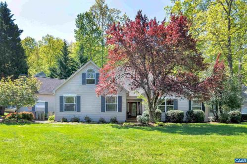 292 Blackthorn Ln, Charlottesville, VA 22902-7252
