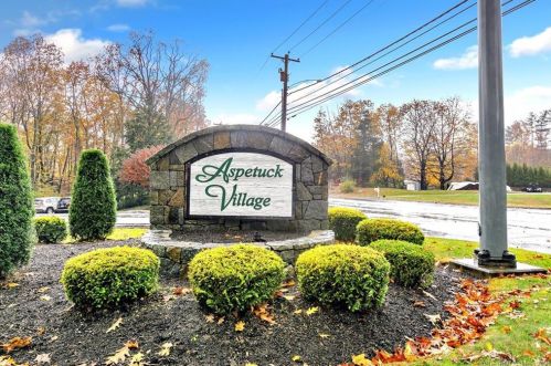 108 Aspetuck Trl, Huntington CT  06484-2857 exterior