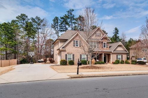 413 Sweet Apple Ln, Buford, GA 30518-1667