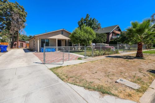243 Angelus St, Turlock, CA 95380-5660