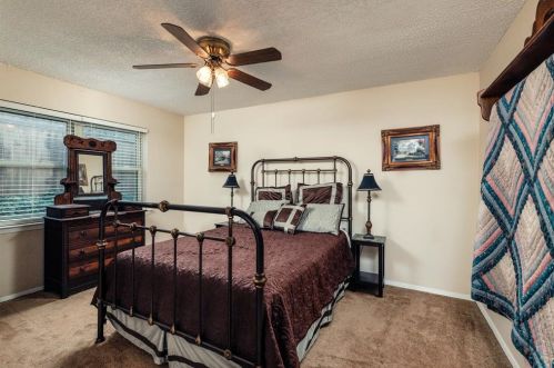 6504 Victoria Ave, Fort Worth TX  76180-8048 exterior