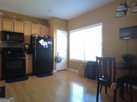 776 Celeste Ln, Atlanta GA  30331-8606 exterior