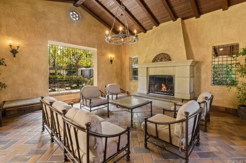 49 Bower Tree, Irvine CA  92603-0106 exterior
