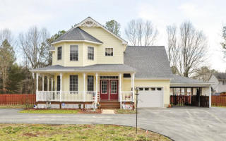 202 Azalea Rd, Colonial Bch VA  22443-1221 exterior