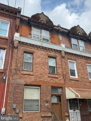 2456 19th St, Philadelphia, PA 19132-4303