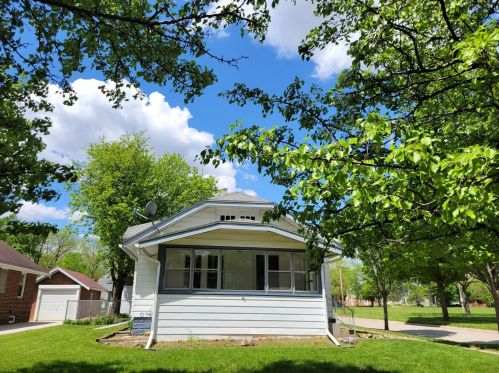 1622 Grant Ave, Rockford, IL 61103-4523