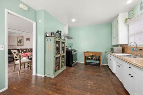 738 Zeyn St, Anaheim CA  92805-2602 exterior