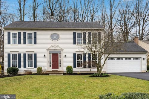 12949 Morning Dew Dr, Woodbridge, VA 22192-4900