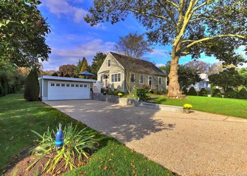 35 Adams Ave, Milford, CT 06460-6502