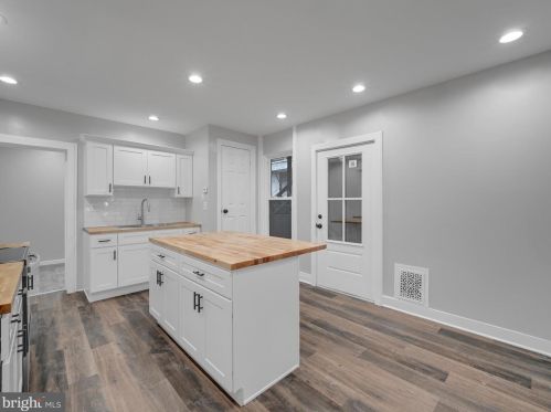 1105 Lehman St, Lebanon PA 17046-3875 exterior