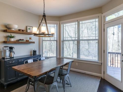 2070 Hatteras Way, Atlanta GA  30318-1083 exterior