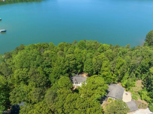 243 Lake View Ct, Lavonia, GA 30553-2021