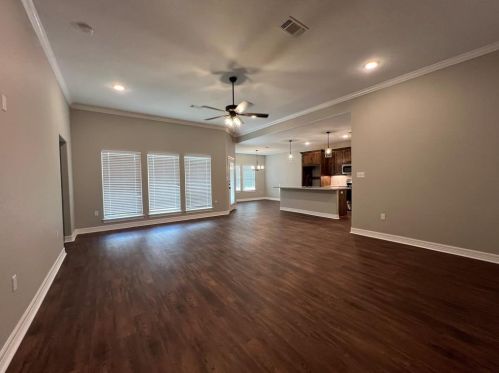 129 Shannon St, Angleton TX  77515-3042 exterior