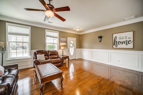 326 Melrose Cir, Holly Springs, GA 30188-6905