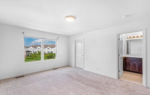 1351 Lighthouse Ln, Pingree Grove IL  60140-2075 exterior