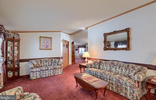 200 Cricklewood Ct, Lancaster PA  17603-2173 exterior