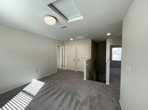 1881 Erika Dr, Springfield OH  45503-5883 exterior