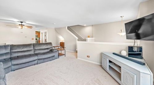 1252 Alta Vista Dr, Pingree Grove IL  60140-2057 exterior