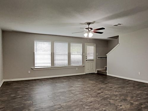 16768 Northern Flicker Trl, Conroe TX  77385-3828 exterior