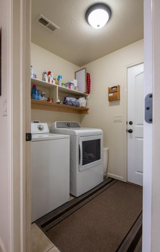 272 Main St, Kayenta UT 84738-6240 exterior