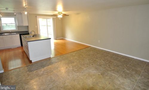 908 Cambridge Ave, Aberdeen MD  21001-3570 exterior