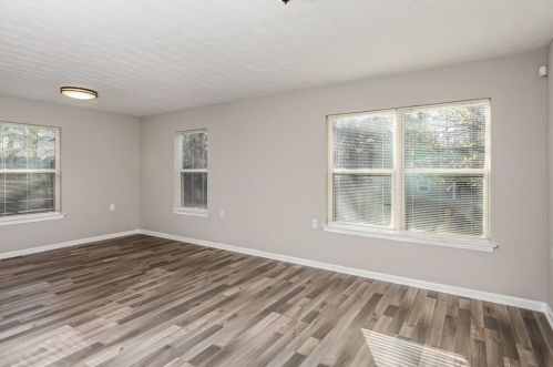 2087 Lakewood Trl, Atlanta, GA 30315-6673