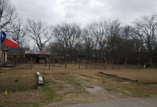 302 Maple St, Whitewright TX 75491-2616 exterior