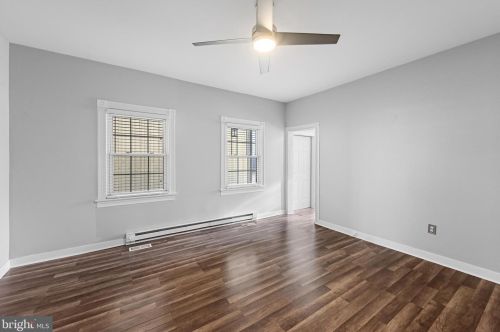 112 Lawrence St, Charles Town WV 25414-1514 exterior