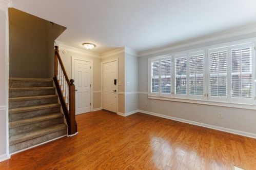 866 Lenox Oaks Cir, Atlanta GA  30324-2839 exterior