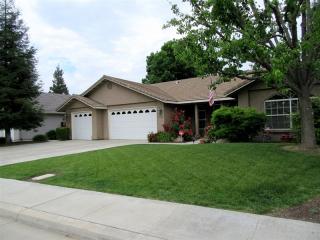 4610 Grove Ave, Visalia, CA 93291-7870