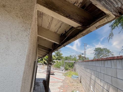 9931 Cris Ave, Anaheim CA  92804-5915 exterior