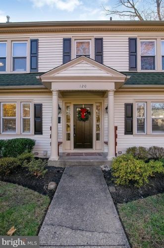 120 4th Ave, Haddon Heights, NJ 08035-1305