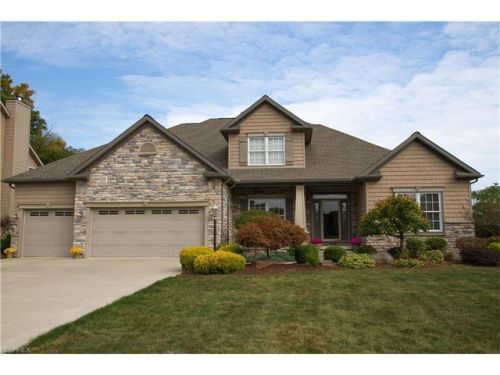 8827 Scotsbury St, Massillon OH  44646-9227 exterior