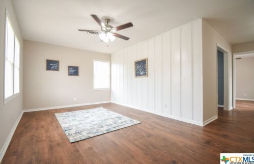 812 Anaqua Ave, Victoria, TX 77901-3306