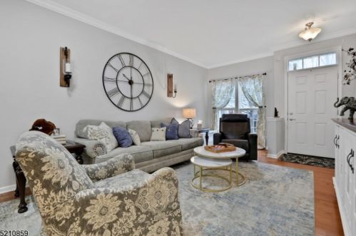 87 Thomastown Rd, Dover, NJ 07803-3019