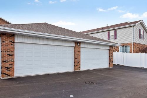 15505 Cicero Ave, Oak Forest IL  60452-3760 exterior