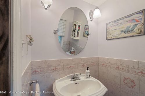 278 Edgebrook Rd, Trenton NJ 08691-3732 exterior