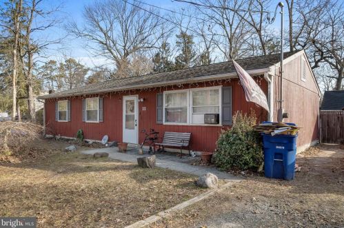 22 Gladiolus St, Browns Mills, NJ 08015-2424