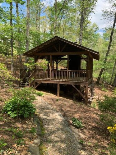 224 Shadow Hills Ln, Dawsonville, GA 30534-8204