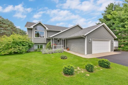 3301 Riviera Rd, Sartell, MN 56377-9759