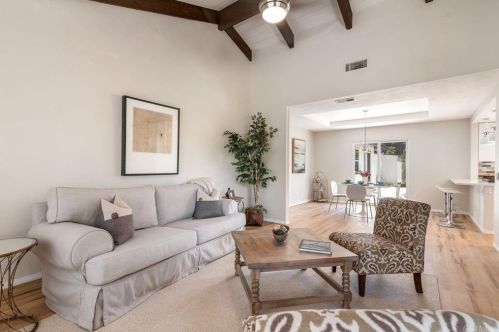 2004 Troy Pl, Vista CA  92084-4831 exterior