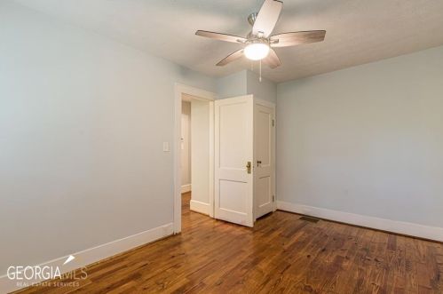 3314 Harris Dr, Atlanta GA  30337-1005 exterior
