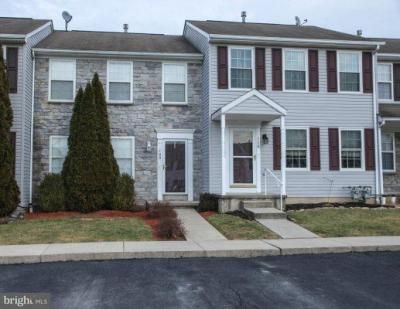 100 Charles Cir, York, PA 17406-8087
