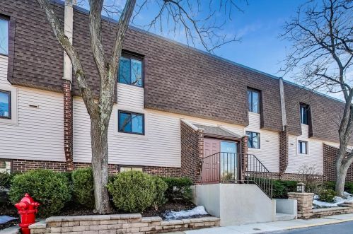 433 Elm St, Bannockburn, IL 60015-5815