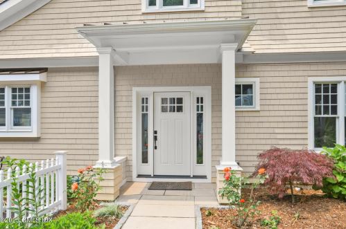 28 Cary Rd, Riverside, CT 06878-1313