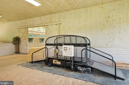 2874 Patuxent Riv Rd, Davidsonville MD 21035-2237 exterior