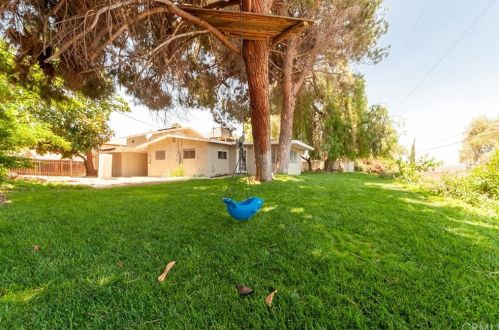 5500 Montero Dr, Riverside CA  92509-5632 exterior