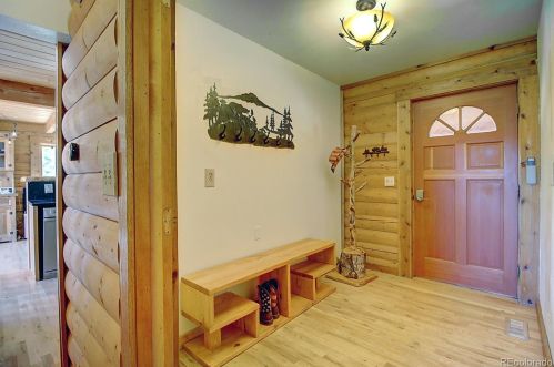 487 Millionaire Dr, Boulder, CO 80302-9285