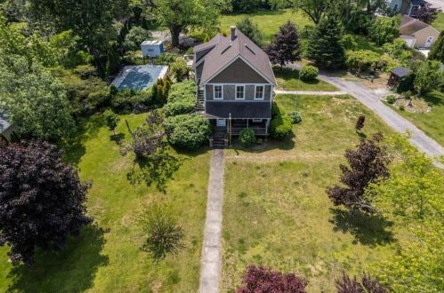 23 Potter Hill Rd, Westerly, RI 02891-1135